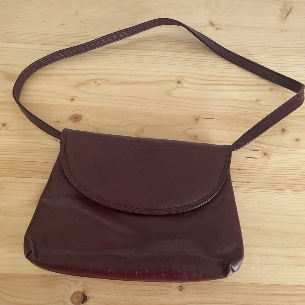 Classic Women's Leather Crossbody Bag in Deep Burgundy